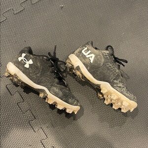 Under Armour Black and White Baseball Cleats